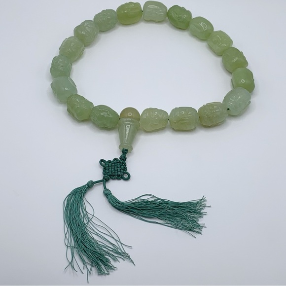 Vintage Jewelry - Chinese Green Stone 18 Lohan Prayer Beads Vintage Handmade